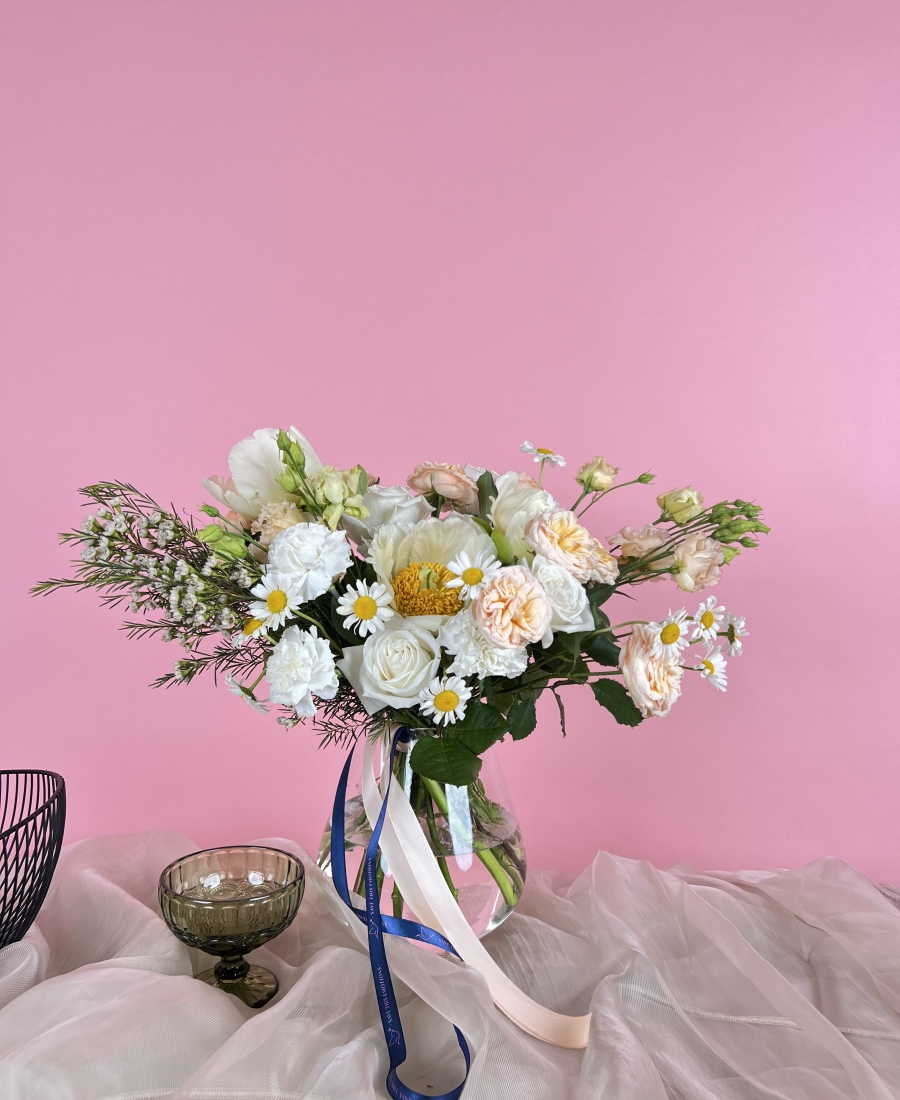 Flower subscription M (every week a new bouquet)